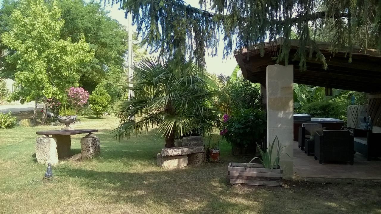 Domaine Capiet Acomodação com café da manhã Courpiac Exterior foto